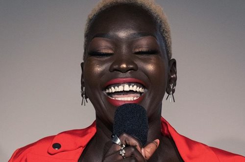 «Είτε είναι έργο τέχνης είτε τέρας της φύσης, είναι ένα όμορφο θέαμα»