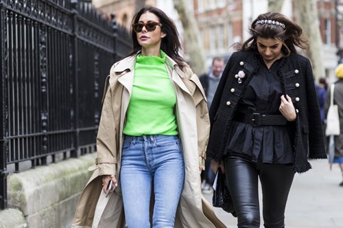 6 ζευγάρια παπούτσια που ταιριάζουν τέλεια με τζιν σε ίσια γραμμή