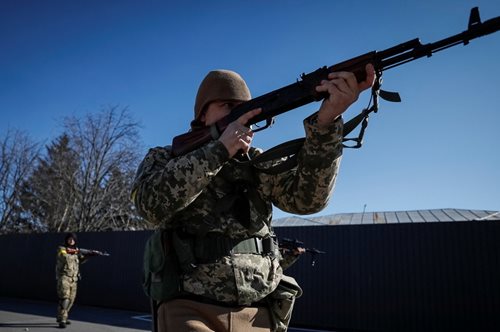 «Μαμά είμαι στην Ουκρανία. Γίνεται πόλεμος. Φοβάμαι». Ρώσος στρατιώτης λίγο πριν πέσει νεκρός