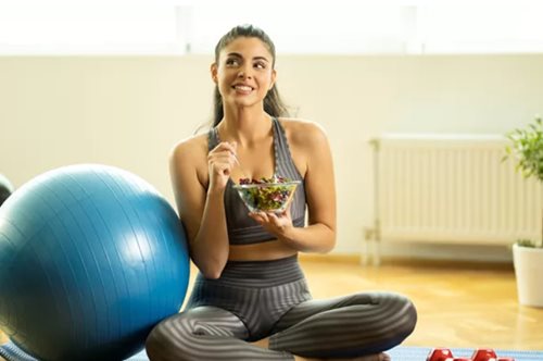 Πρέπει να τρώω πιο πολύ όταν γυμνάζομαι περισσότερο;