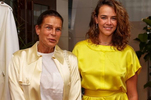 Πριγκίπισσα Stéphanie | Η εμφάνιση με την κόρη της, Pauline, στο show του brand της, Alter