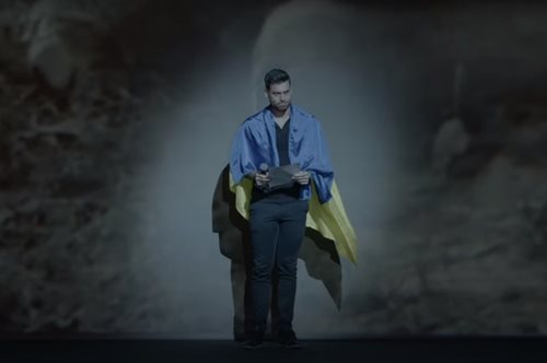 Λυρική Σκηνή: Ένταση προκλήθηκε όταν ένας χορευτής αφιέρωσε την παράσταση στην Ουκρανία