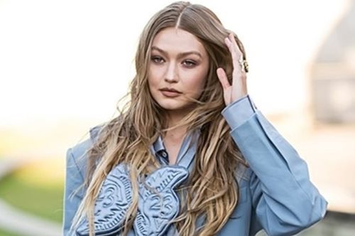 Gigi Hadid | Δωρίζει όλα τα έσοδά της από τις Εβδομάδες Μόδας για την Ουκρανία