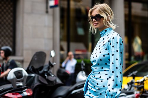 10 casual σύνολα που θα φοράτε συνεχώς την άνοιξη