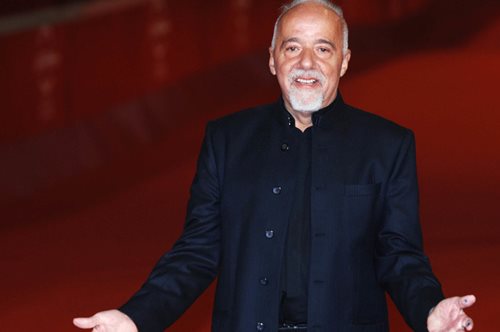 Πάουλο Κοέλιο: «Η ουκρανική κρίση είναι μια βολική δικαιολογία για ρωσοφοβία»