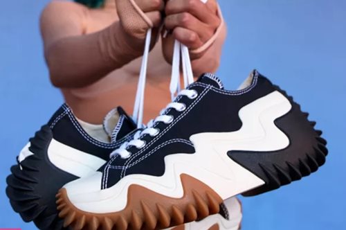 Αυτά τα sneakers θέλουμε να τα αποκτήσουμε