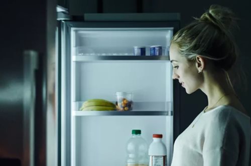 4 βραδινά σνακ που τονώνουν την διάθεση