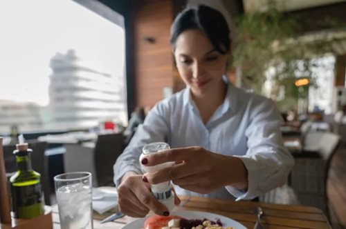 Τι να προσέξεις στη νηστεία για να μην έχεις έλλειψη σιδήρου, ασβεστίου, B12 (και πρωτεΐνης)