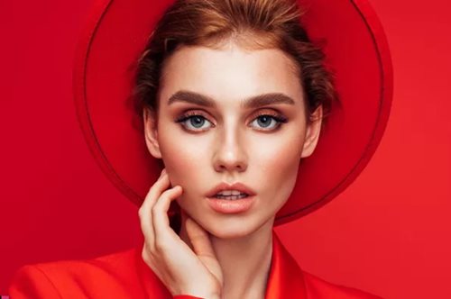 Αν έχεις λιπαρή επιδερμίδα, χρειάζεσαι αυτό το primer στη ζωή σου