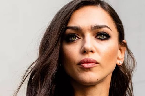 Τα κραγιόν που συνδυάζουν μεγάλη διάρκεια χρώματος και άνεση στα χείλη