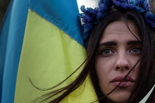 Δημοσκόπηση Politico: Απαράδεκτη η εισβολή στην Ουκρανία για το 60% των Ελλήνων - για το 40% όμως;