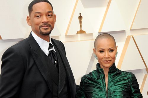 Γουίλ Σμιθ: «Δεν υπάρχει χώρος για βία σε έναν κόσμο αγάπης και καλοσύνης». Πολύ αργά για δάκρυα;