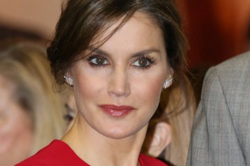 Η βασίλισσα Letizia με φόρεμα που δανείστηκε από την γκαρνταρόμπα της πεθεράς της