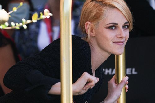 Κρίστεν Στιούαρτ: έγινε 32 ετών και το γιόρτασε μ' ένα φιλί