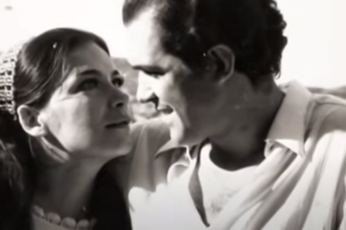 Η Τζένη Καρέζη με νυφικό στη δεξίωση του γάμου της με τον Κώστα Καζάκο