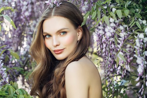 Οι καλύτερες τροφές για να μακρύνουν τα μαλλιά σου πιο γρήγορα