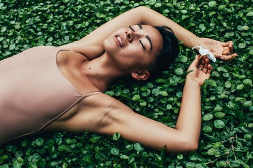 Aυτές είναι τελικά οι καλύτερες θεραπείες για ανανέωση του προσώπου