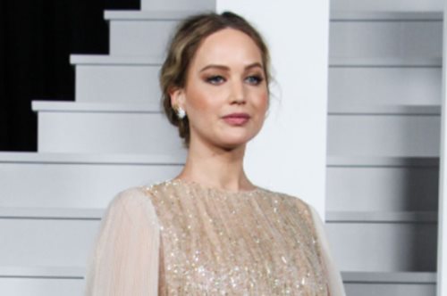 Jennifer Lawrence | Οι πρώτες φωτογραφίες με το μωρό της