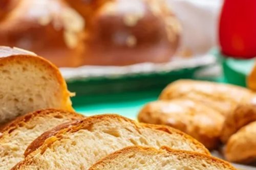 Τα πασχαλινά γλυκά και οι θερμίδες τους: Αυγό, τσουρέκι, κουλουράκια και ό,τι τρώμε το Πάσχα!