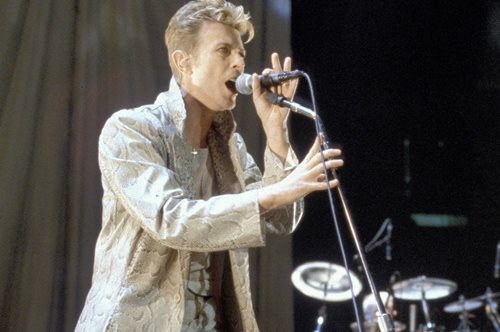 Ντέιβιντ Μπόουι: Η τηλεφωνική επικοινωνία με το πνεύμα του πατέρα του 