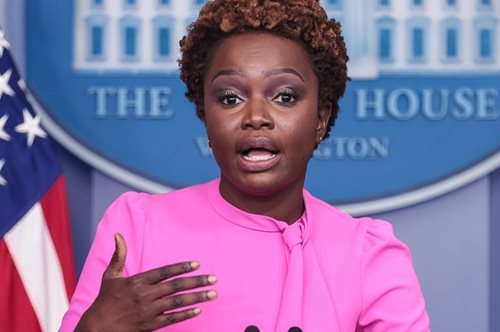 Καρίν Ζαν-Πιερ: Το πρώτο ανοιχτά LGBTQ+ άτομο είναι η νέα εκπρόσωπος του Λευκού Οίκου