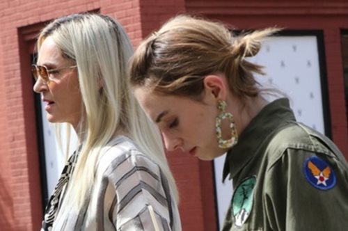 Η Ούμα Θέρμαν με την κόρη της Μάγια στην νέα της ταινία