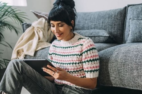 AI in Entertainment: Το tablet που γνωρίζει ποια σειρά θες να δεις σήμερα (και κάθε μέρα)