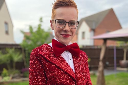 'Σε ηλικία 12 ετών ο γιος μου, μου ανακοίνωσε ότι ήθελε να πάει στο χορό αποφοίτησης με ένα φόρεμα. Και πήγε