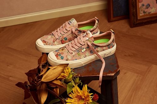 Μουσείο Βαν Γκογκ: Παρουσίασε σειρά sneakers, βασισμένη σε έργα του εμβληματικού ζωγράφου