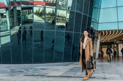 Πώς θα ανανεώσεις το στιλ σου το 2023 | Τα πιο updated tips από την fashion editor