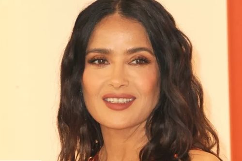 Σάλμα Χάγιεκ: Η fun συνήθεια που ακολουθεί όταν δεν νιώθει ψυχολογικά καλά