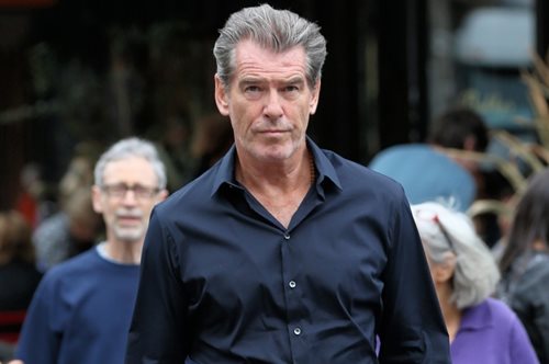 Πιρς Μπρόσναν: Παρουσιάζει τα έργα ζωγραφικής του με τίτλο 