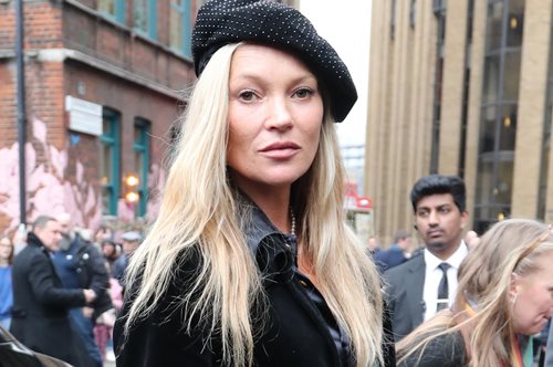 Ποιος είναι ο 37χρονος κόμης σύντροφος της Κέιτ Μος και με ποια πριγκίπισσα διατηρούσε δεσμό