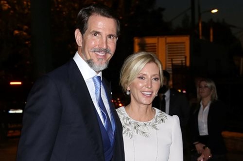 Που ήταν και τι φόρεσε η Μαρί Σαντάλ την ημέρα του μνημόσυνου του τέως βασιλιά Κωνσταντίνου