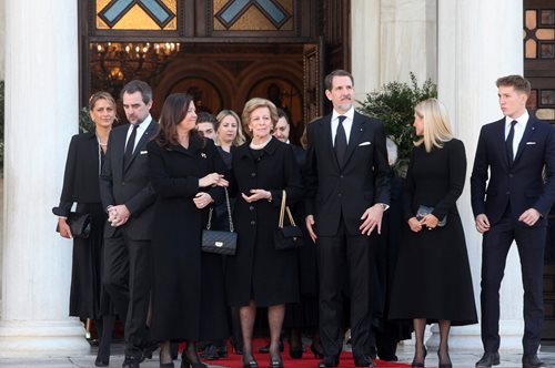 Marie Chantal, Μαρία Ολυμπία, Nina Flohr | Τα looks τους στο μνημόσυνο του τέως βασιλιά Κωνσταντίνου