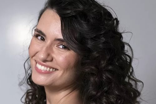 Disco curls for a night out: Πώς να δημιουργήσεις μόνη σου τις πιο όμορφες μπούκλες