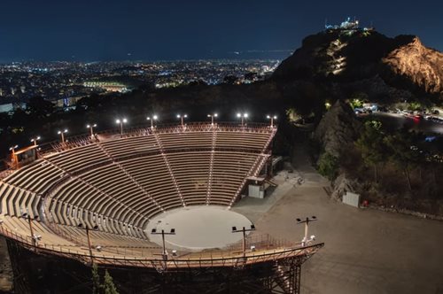 Το νέο και σύγχρονο δημοτικό θέατρο Λυκαβηττού μέσα από ένα timelapse
