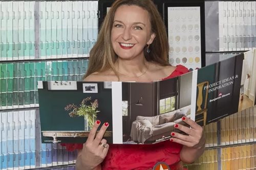 Τα εξωτικά φυτά και το color trend που μετέτρεψαν το καθιστικό μου σε πραγματική όαση