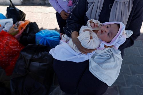 Γάζα: 52.000 έγκυες και 36.000 παιδιά κάτω των 6 ετών πίνουν μολυσμένο νερό