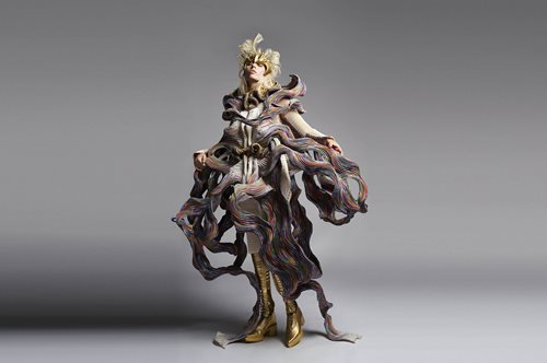 Yuima Nakazato: Ηavant-garde έκθεση στο Μουσείο Δαντέλας και Μόδας στο Καλαί