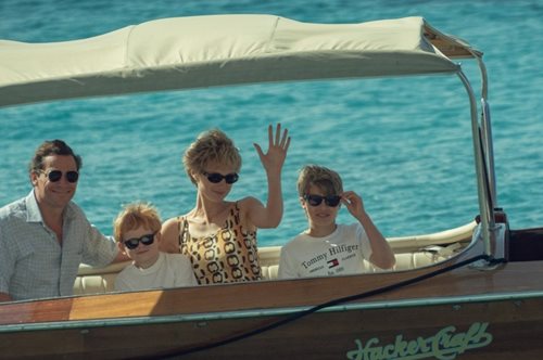 The Crown: Τα 5 διάσημα 