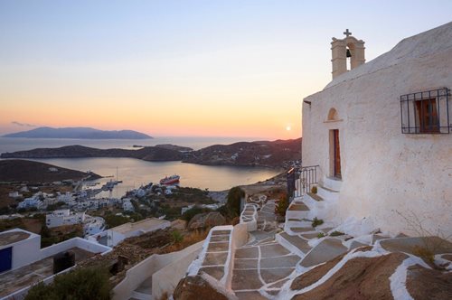 Η Ίος στο προσκήνιο τον Αύγουστο με το Ios Festival και ένα φωτογραφικό άλμπουμ