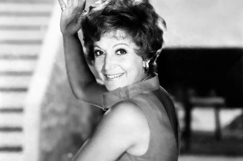 Ρένα Βλαχοπούλου: Η τολμηρή φωτογράφιση με μαγιό την δεκαετία του ’50