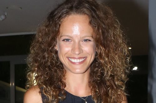 Η Έλλη Τρίγγου λατρεύει να φορά εκκεντρικά παπούτσια: Οι ιδιαίτερες στιλιστικές επιλογές και η αγάπη στο μαύρο χρώμα