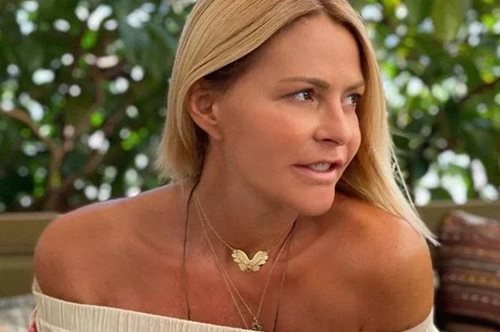 Ευτυχισμένη στην Πάτμο: Το υπέροχο φωτογραφικό άλμπουμ της Τζένης Μπαλατσινού από τις καλοκαιρινές της διακοπές