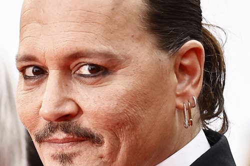 Κάννες 2023: Η θριαμβευτική επιστροφή του Τζόνι Ντεπ