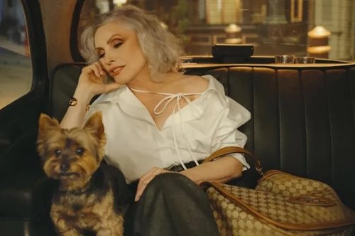 Ντέμπι Χάρι: Στα 79 της η θεά της punk γίνεται (και) μούσα του οίκου Gucci