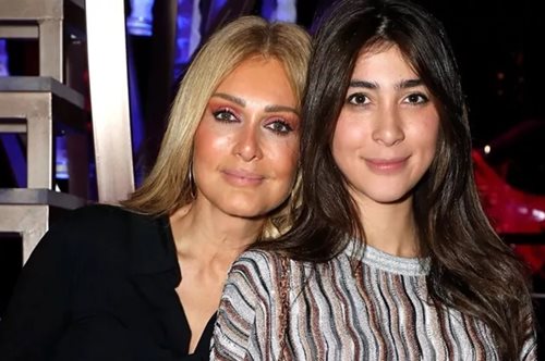 Νατάσα Θεοδωρίδου: Αγκαλιά με τη Χριστιάνα της