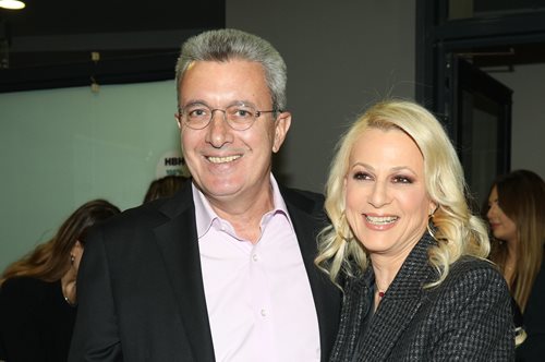 20 χρόνια πριν ο Νίκος Χατζηνικολάου και η Κρίστη Τσολακάκη έφτασαν στην εκκλησία για τον γάμο τους μαζί, με μία ασημένια Πόρσε