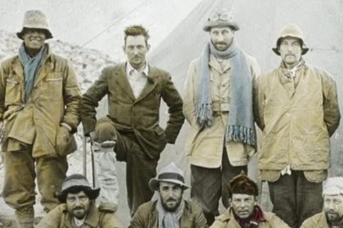 Έβερεστ: Μετά από 100 χρόνια λύθηκε το μεγαλύτερο μυστήριο της ορειβασίας